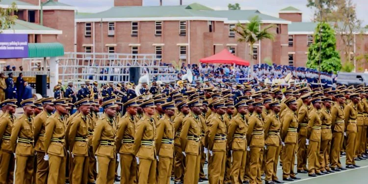 Civil Servants’ New Pay Structure Tops Out at US$900